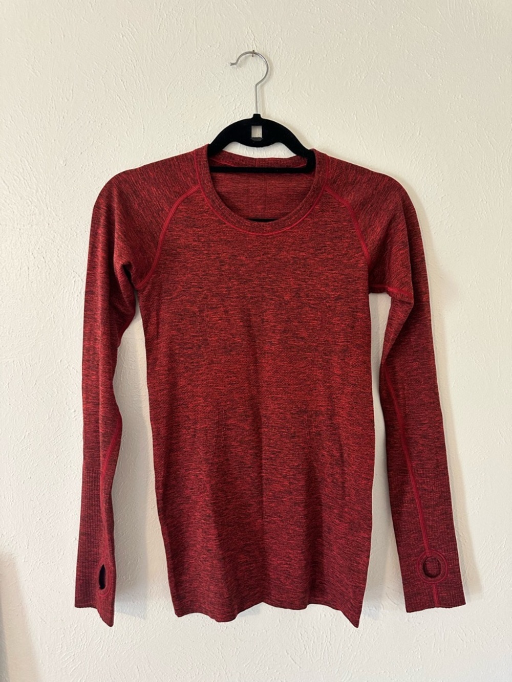 Lululemon Swiftly Tech Long Sleeve 2.0
Cassis / Chianti​ - Picture 7 of 7